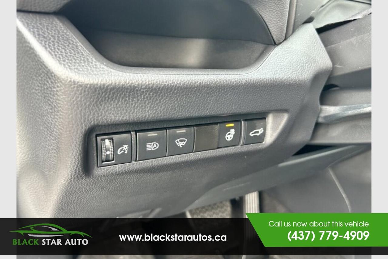 2021 Toyota RAV4 XLE Photo