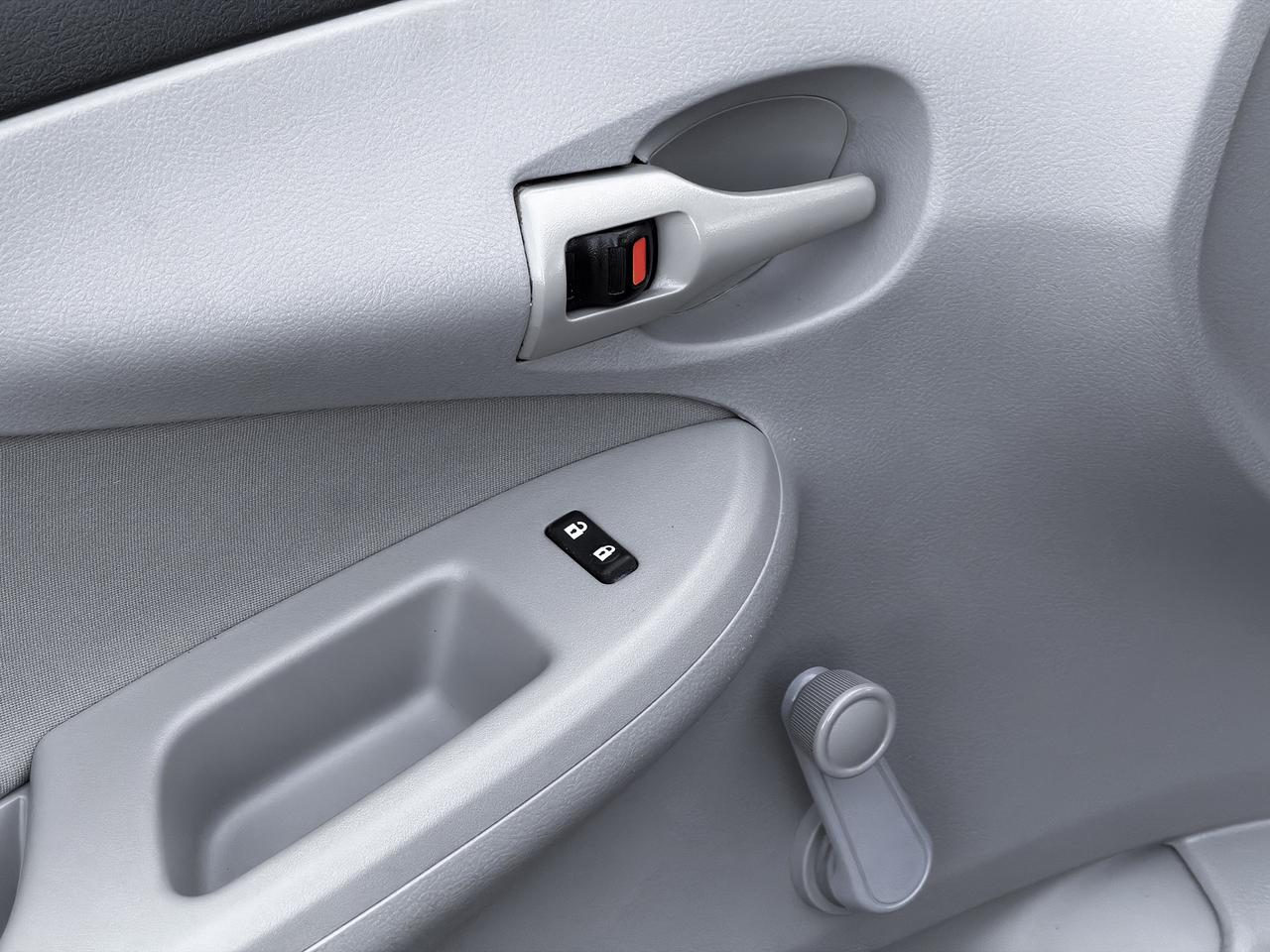 2011 Toyota Corolla CE Photo