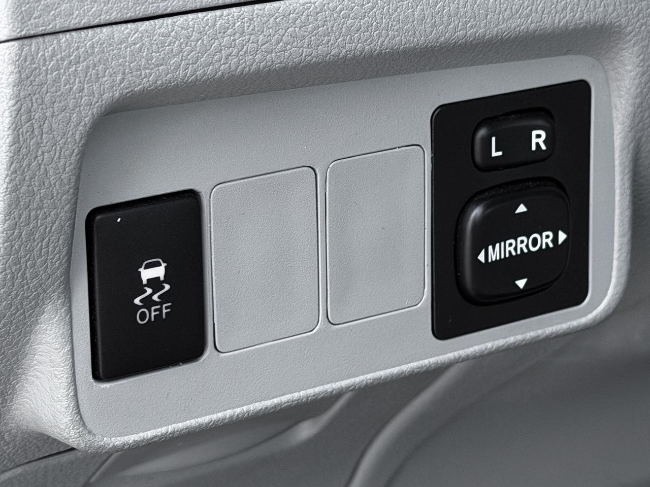 2011 Toyota Corolla CE Photo