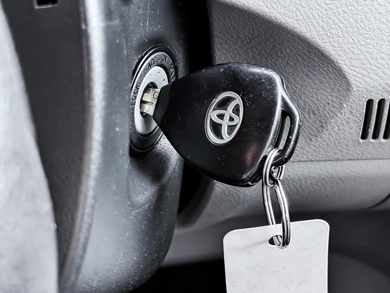 2011 Toyota Corolla CE Photo