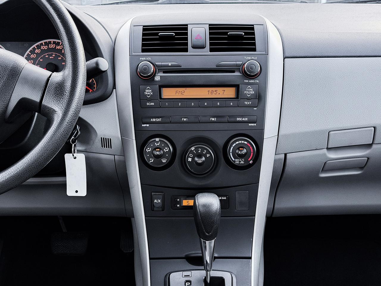 2011 Toyota Corolla CE Photo