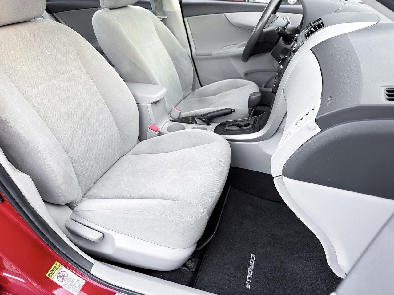 2011 Toyota Corolla CE Photo