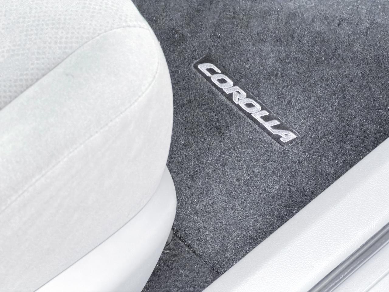 2011 Toyota Corolla CE Photo