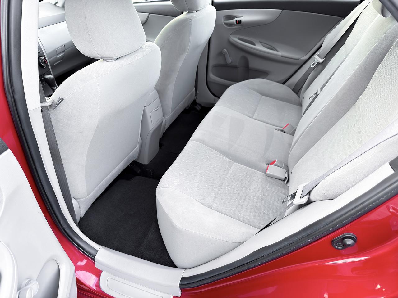 2011 Toyota Corolla CE Photo