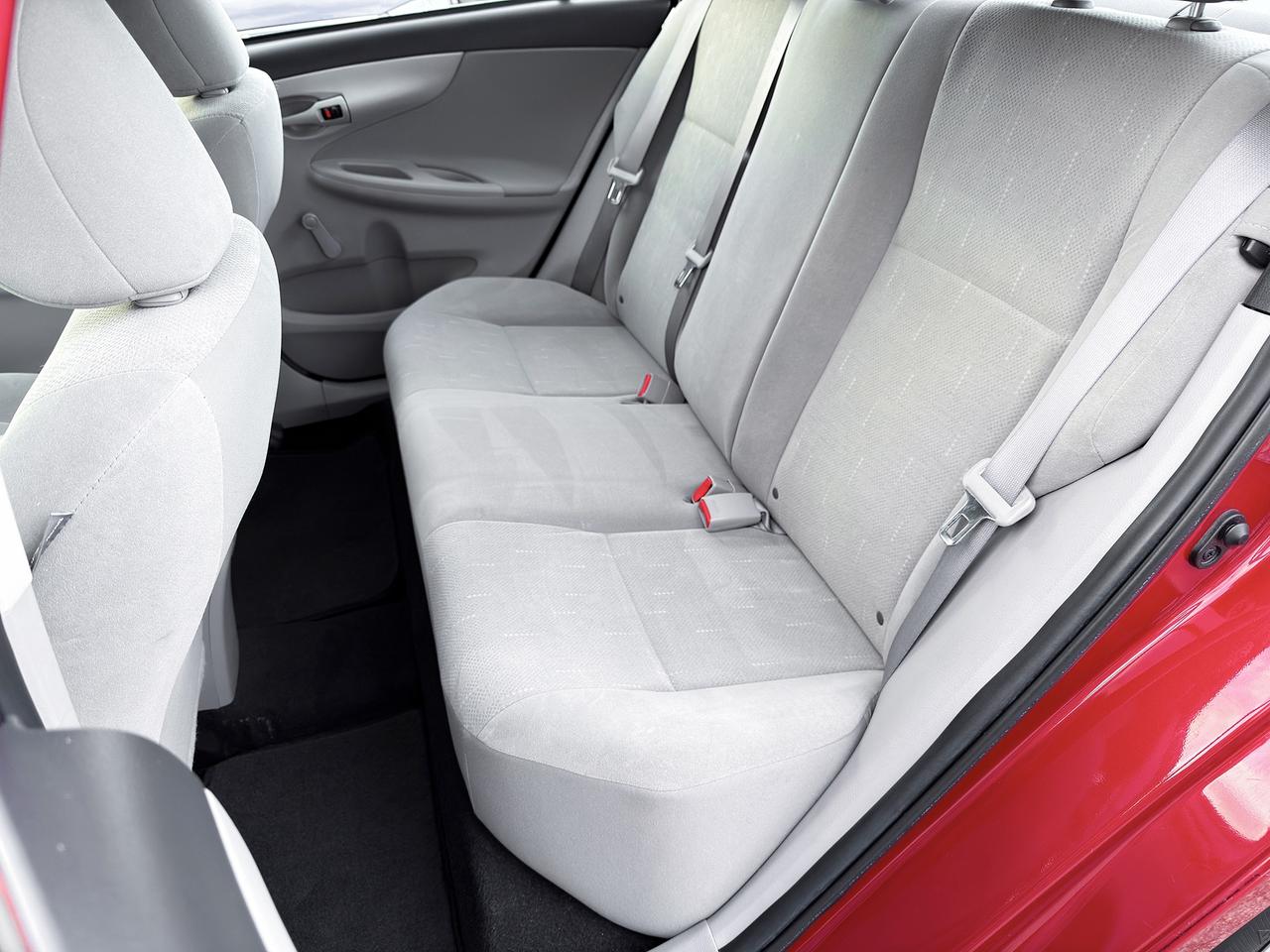 2011 Toyota Corolla CE Photo