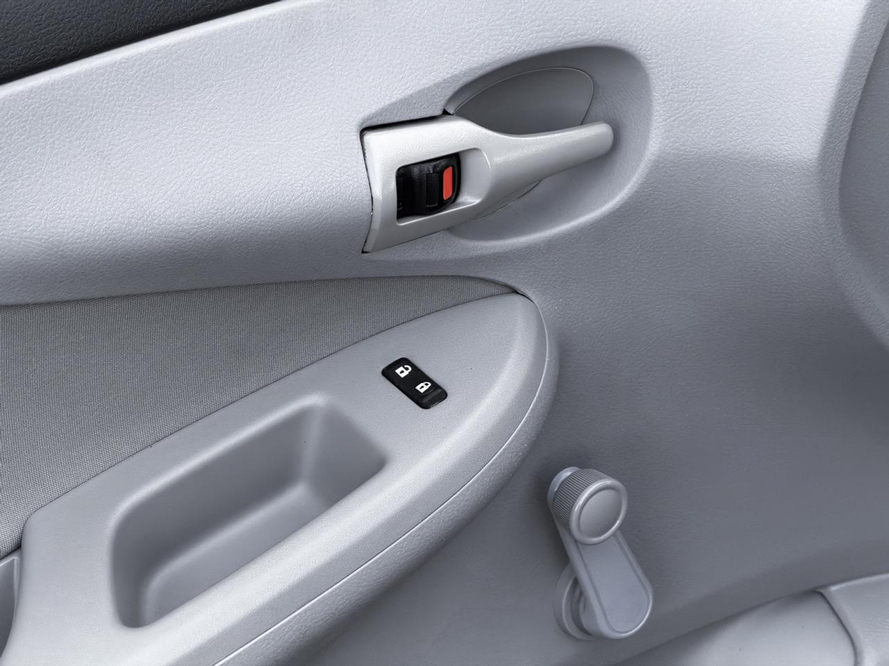 2011 Toyota Corolla CE Photo