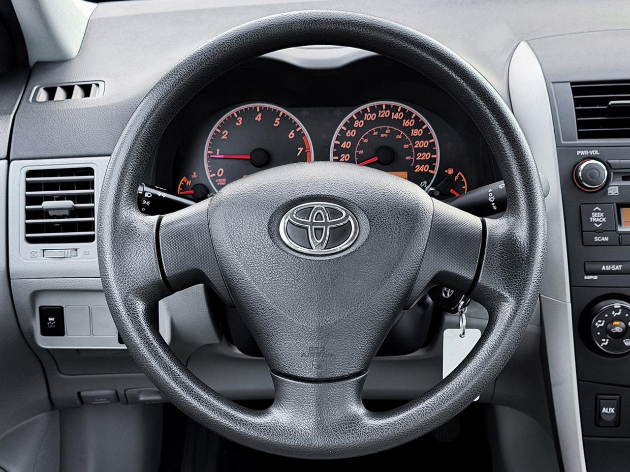 2011 Toyota Corolla CE Photo