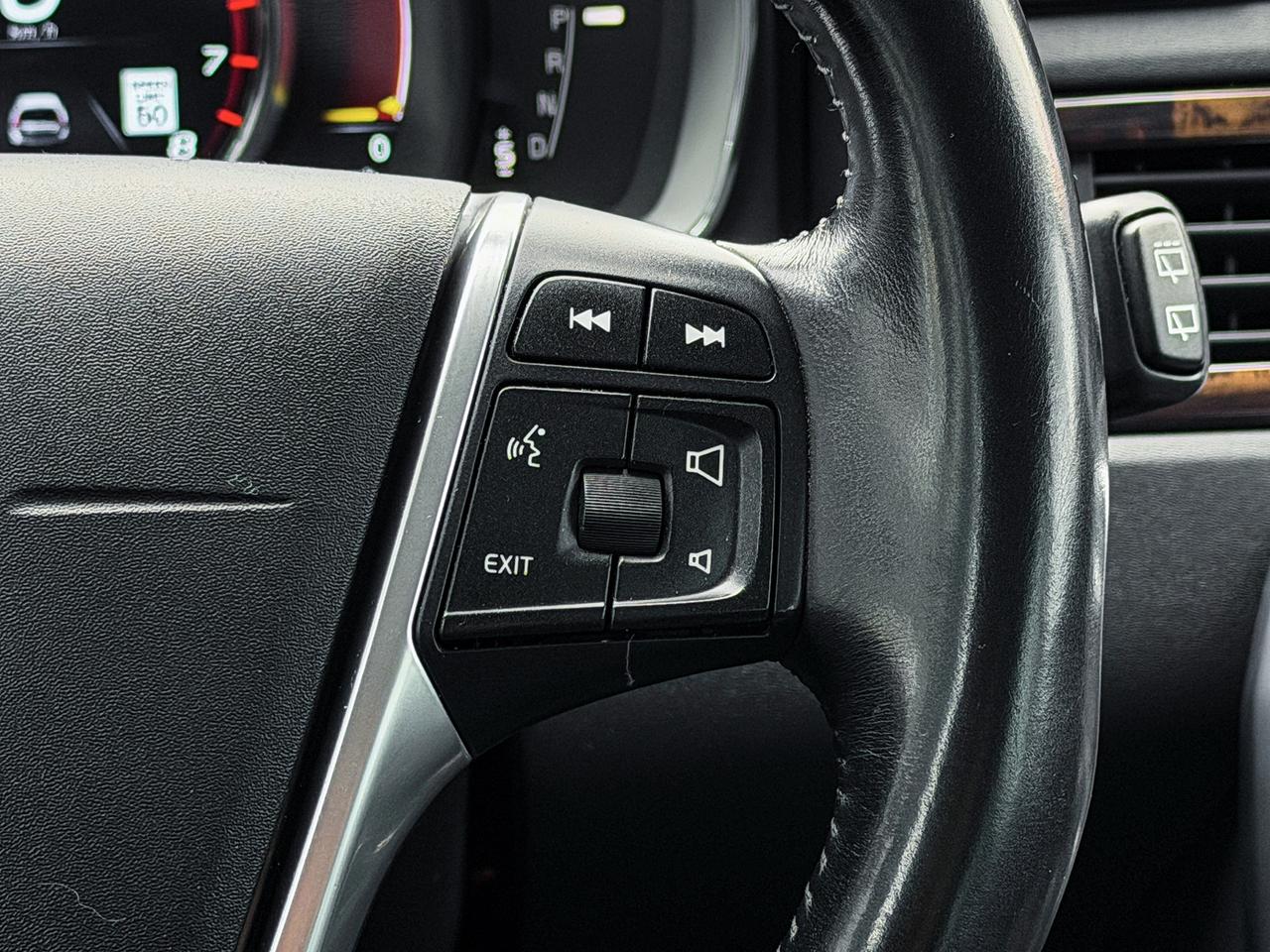 2015 Volvo XC70 3.0 T6 Premier+ AWD Photo