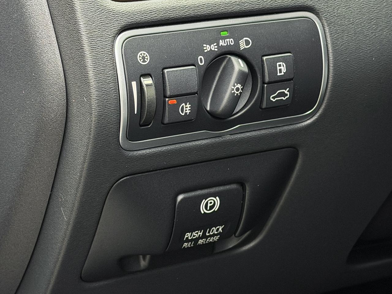 2015 Volvo XC70 3.0 T6 Premier+ AWD Photo