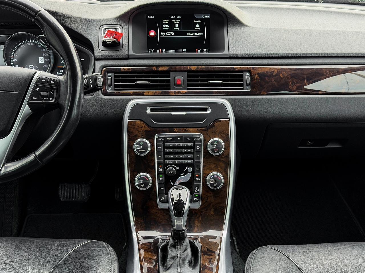 2015 Volvo XC70 3.0 T6 Premier+ AWD Photo