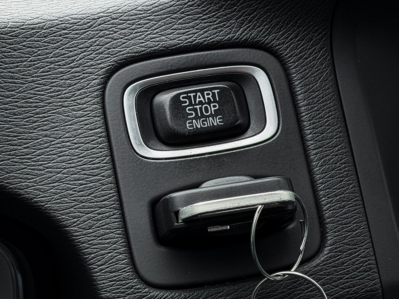 2015 Volvo XC70 3.0 T6 Premier+ AWD Photo