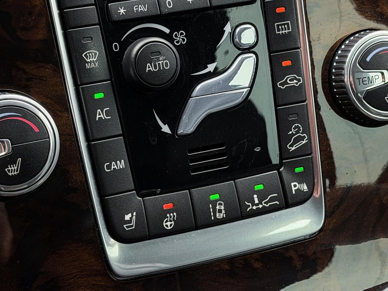 2015 Volvo XC70 3.0 T6 Premier+ AWD Photo