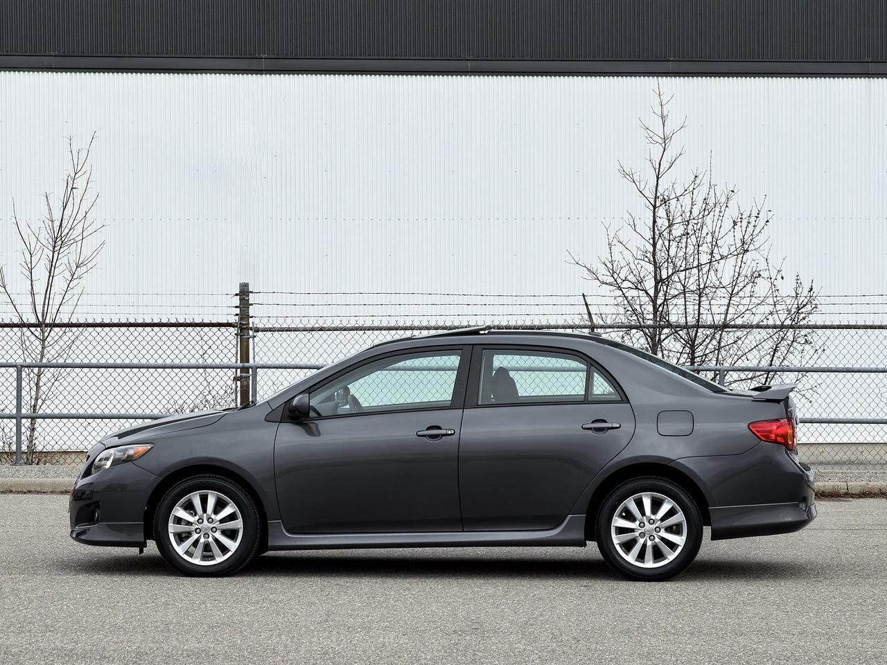 2009 Toyota Corolla S Photo
