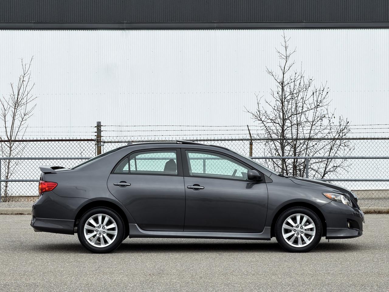 2009 Toyota Corolla S Photo