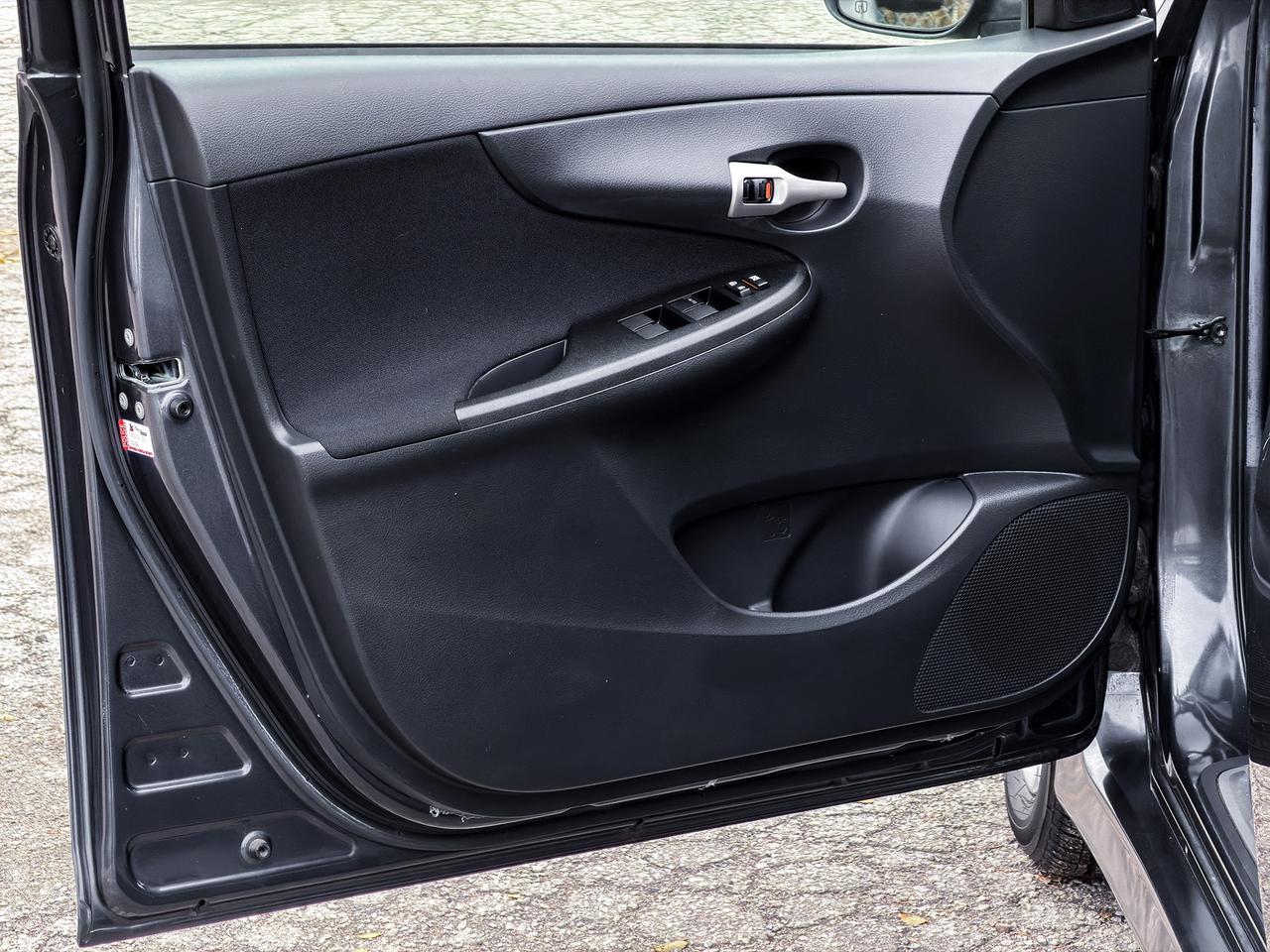 2009 Toyota Corolla S Photo