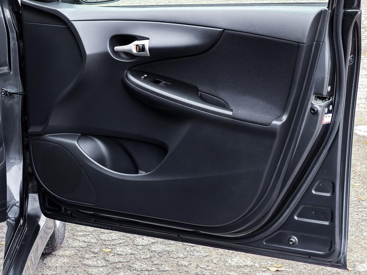 2009 Toyota Corolla S Photo