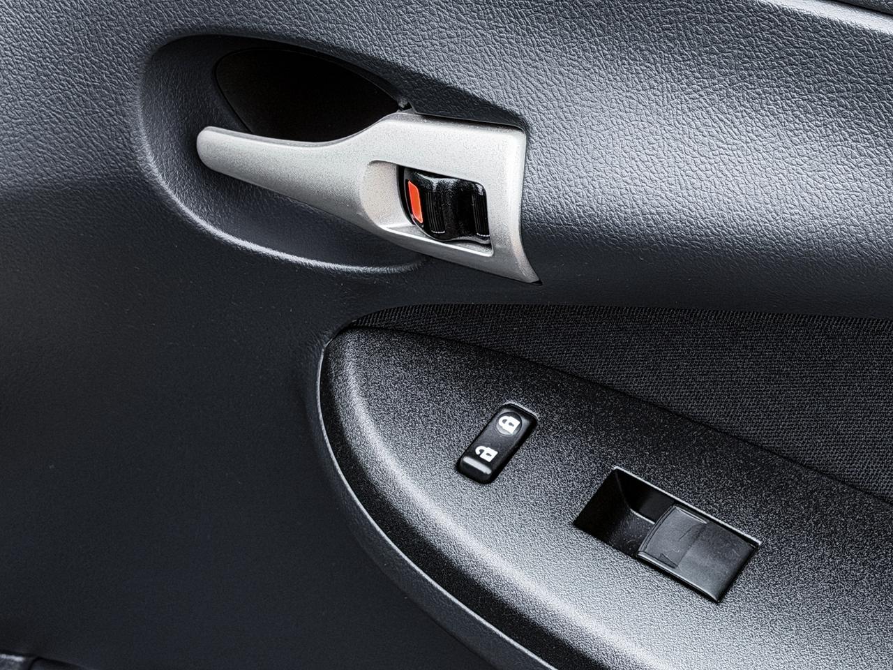 2009 Toyota Corolla S Photo