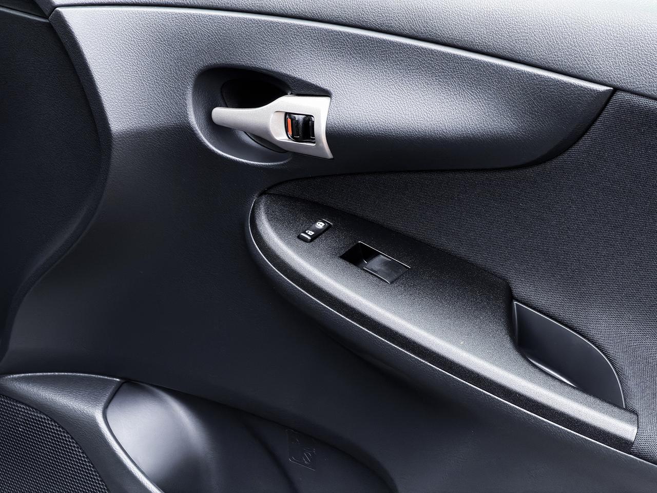 2009 Toyota Corolla S Photo