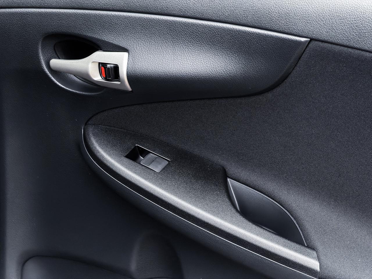 2009 Toyota Corolla S Photo