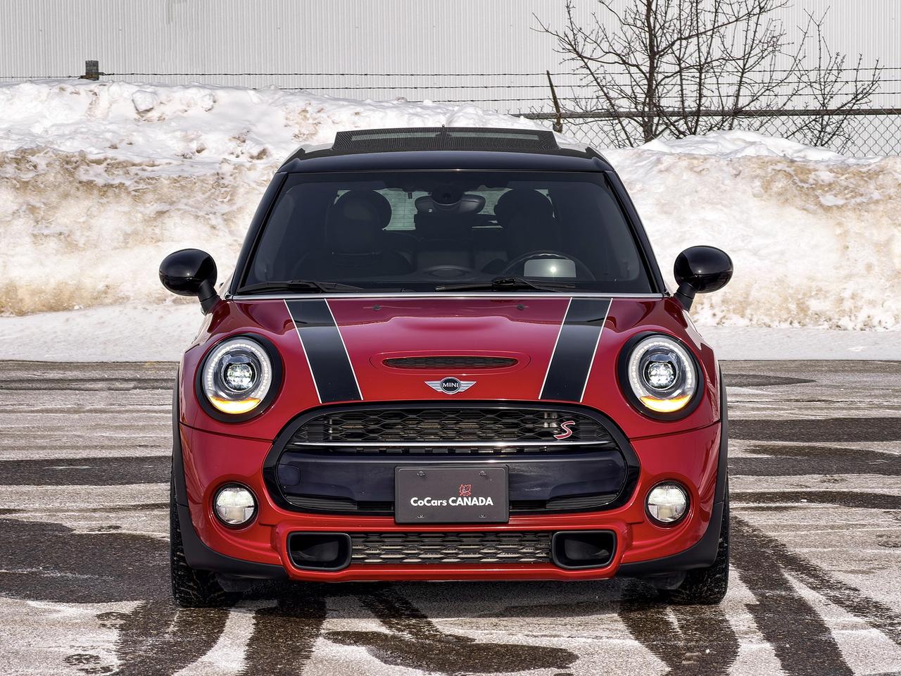 2016 MINI Cooper S w/Tech Pkg. Photo