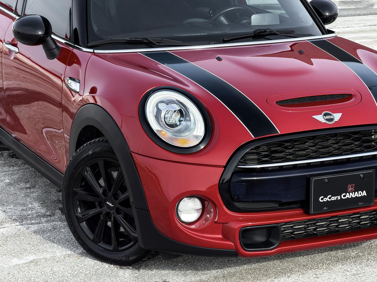 2016 MINI Cooper S w/Tech Pkg. Photo