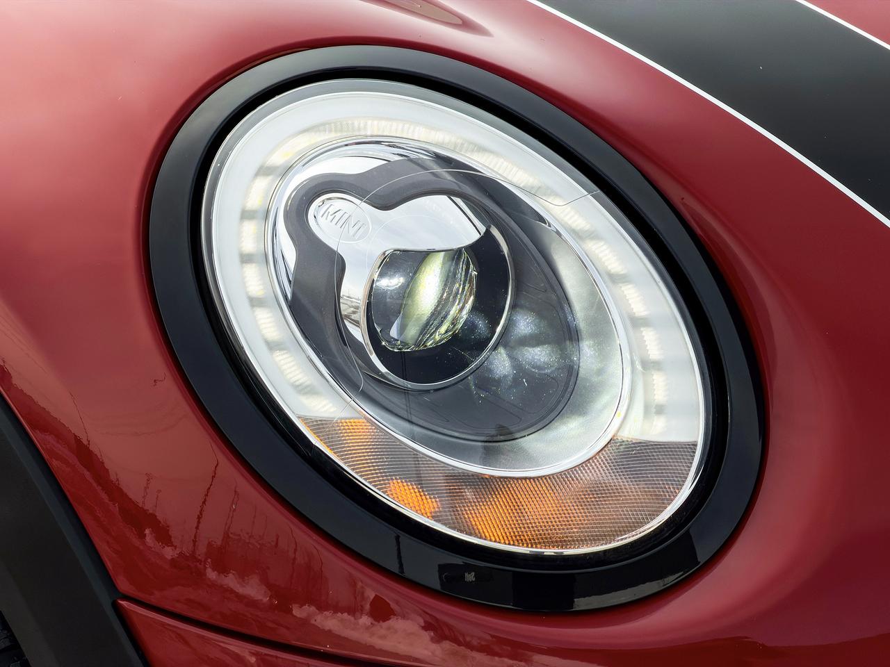 2016 MINI Cooper S w/Tech Pkg. Photo