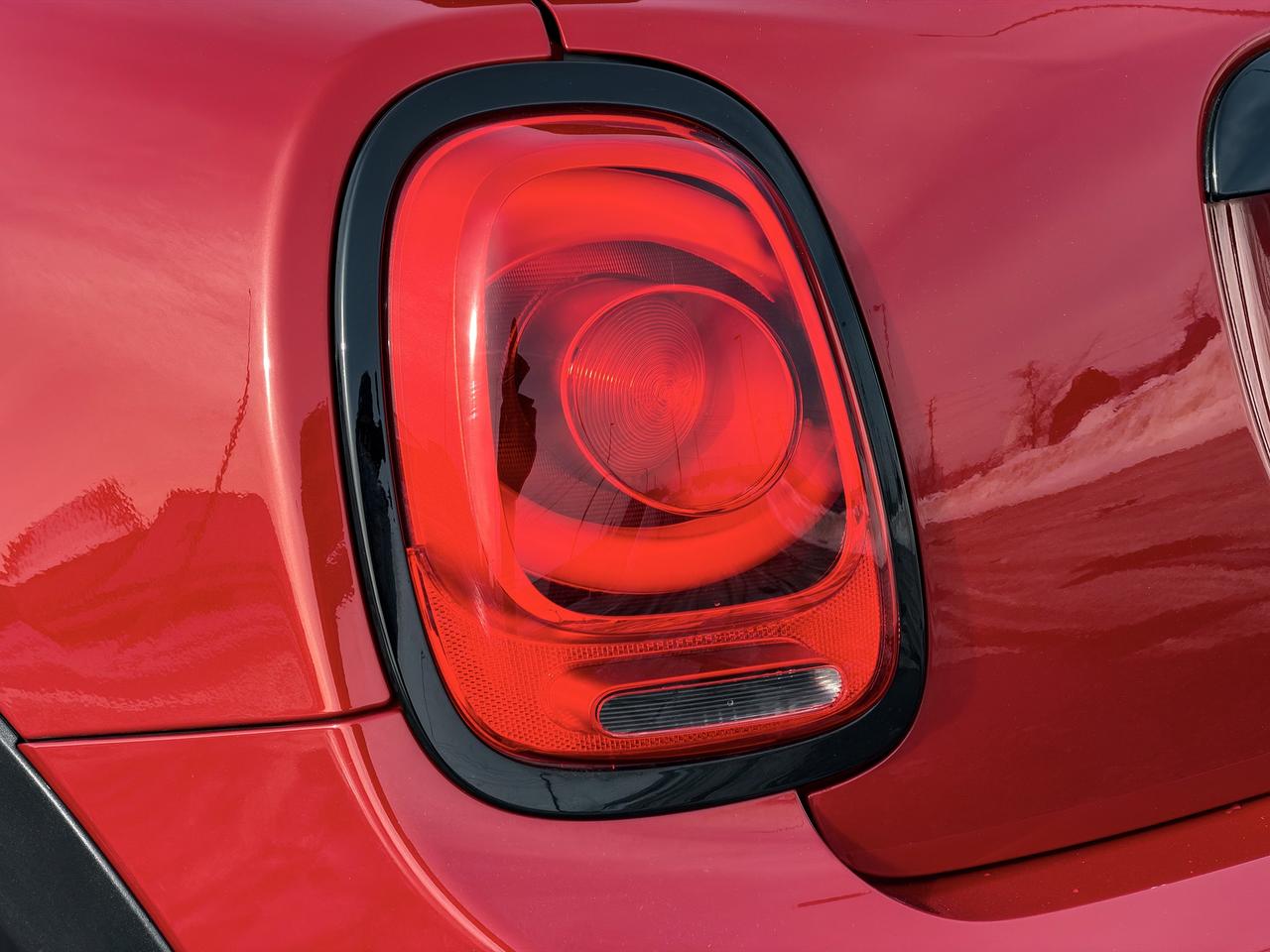 2016 MINI Cooper S w/Tech Pkg. Photo