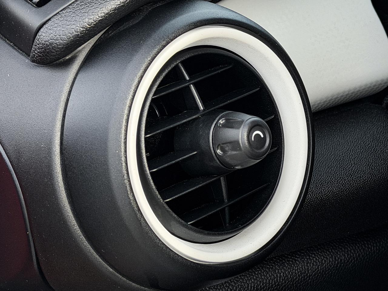 2016 MINI Cooper S w/Tech Pkg. Photo