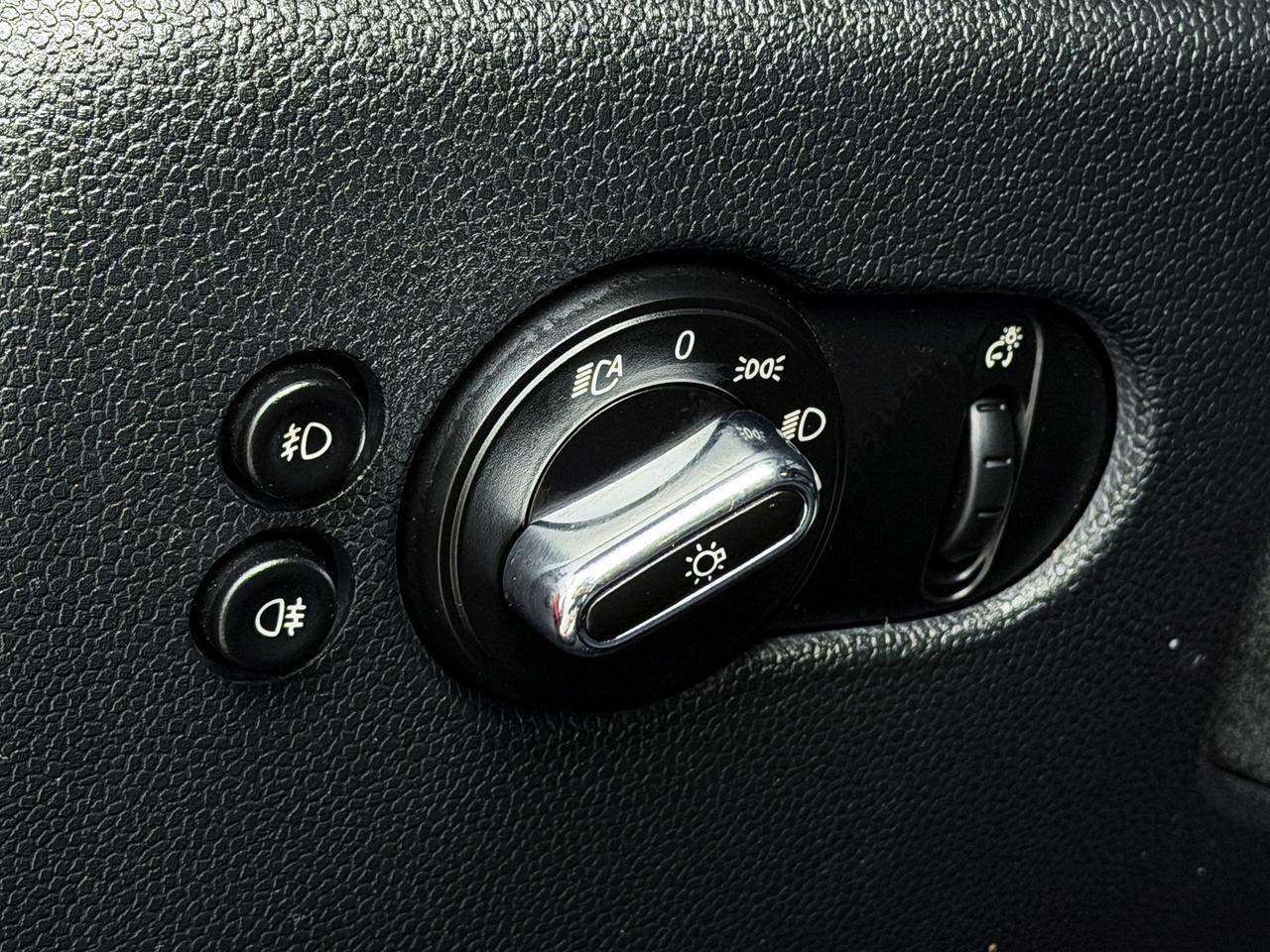 2016 MINI Cooper S w/Tech Pkg. Photo