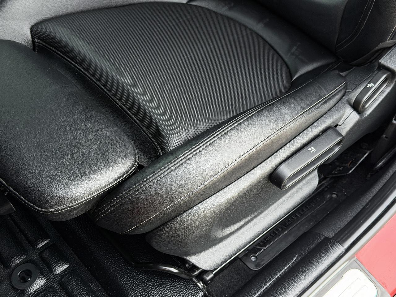 2016 MINI Cooper S w/Tech Pkg. Photo