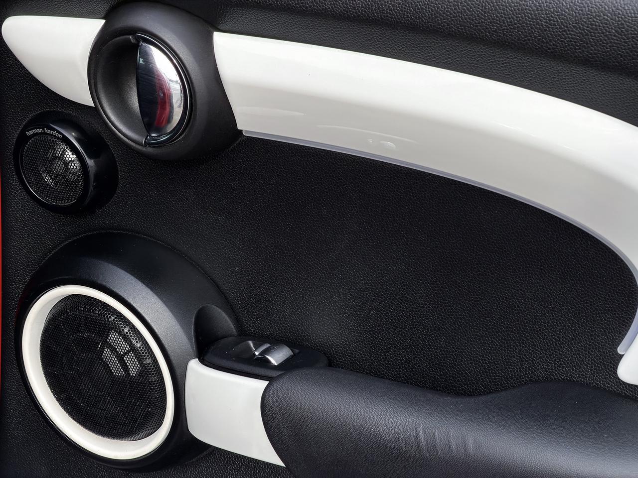 2016 MINI Cooper S w/Tech Pkg. Photo