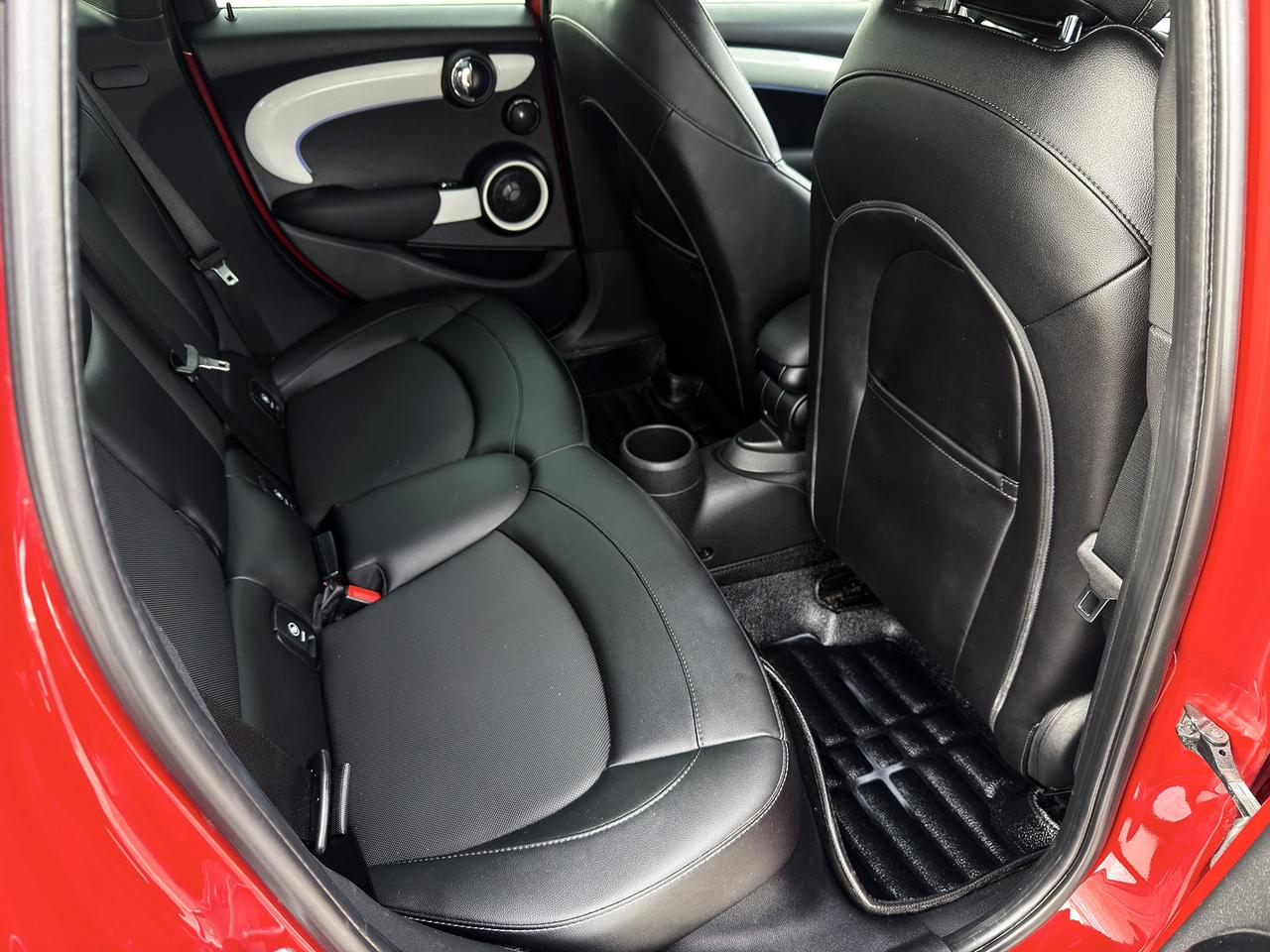 2016 MINI Cooper S w/Tech Pkg. Photo