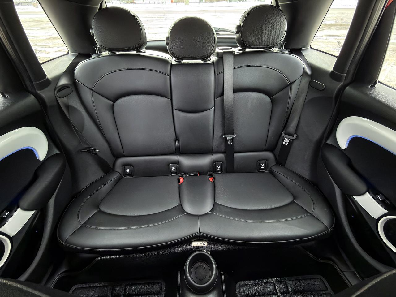 2016 MINI Cooper S w/Tech Pkg. Photo