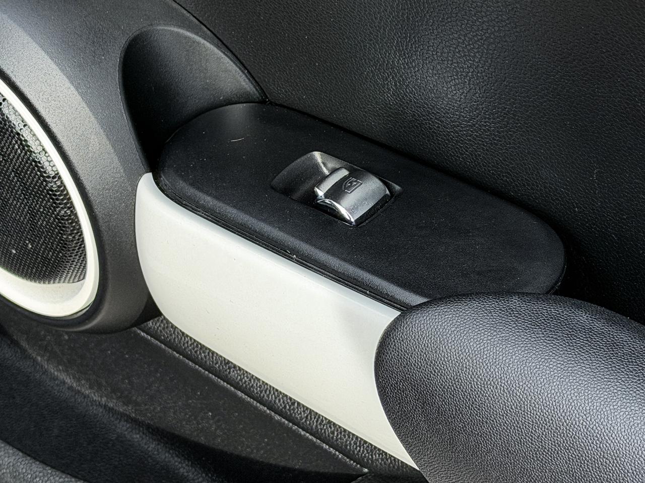 2016 MINI Cooper S w/Tech Pkg. Photo