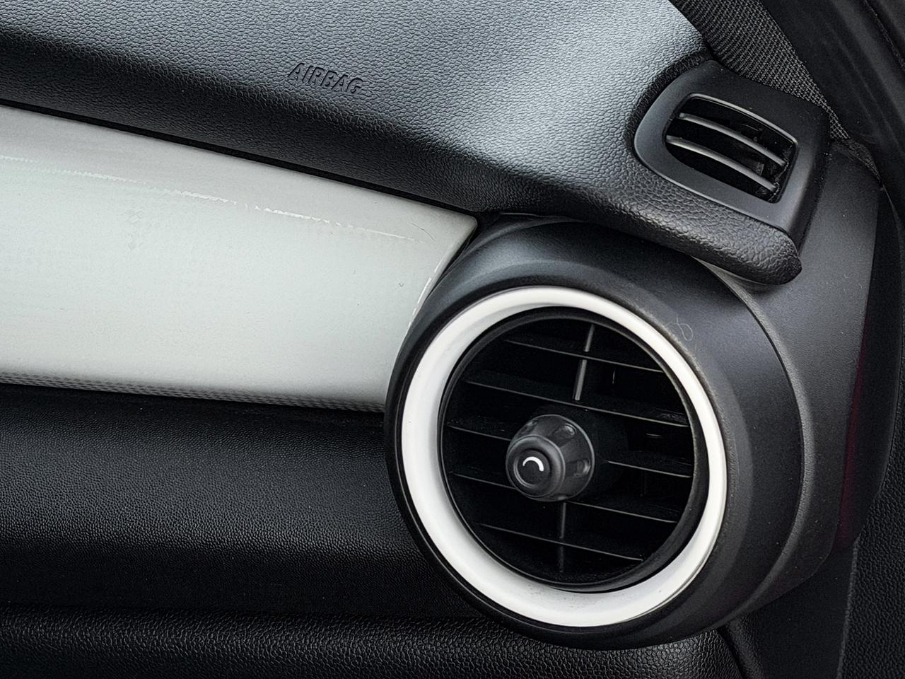 2016 MINI Cooper S w/Tech Pkg. Photo