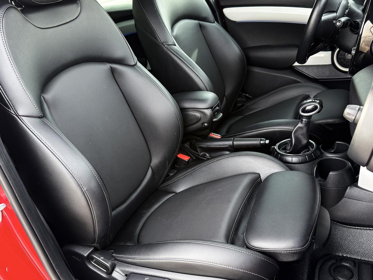 2016 MINI Cooper S w/Tech Pkg. Photo