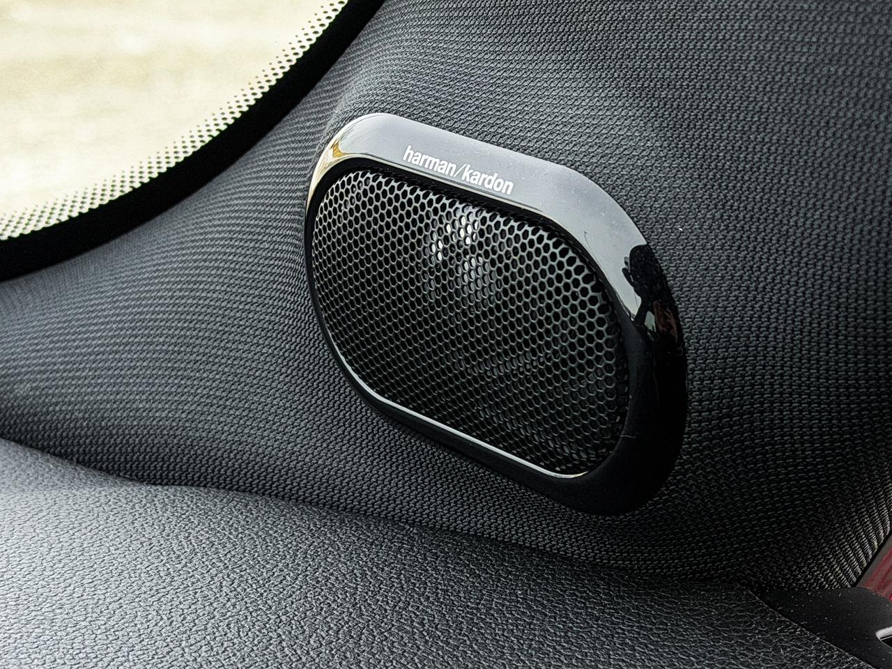 2016 MINI Cooper S w/Tech Pkg. Photo