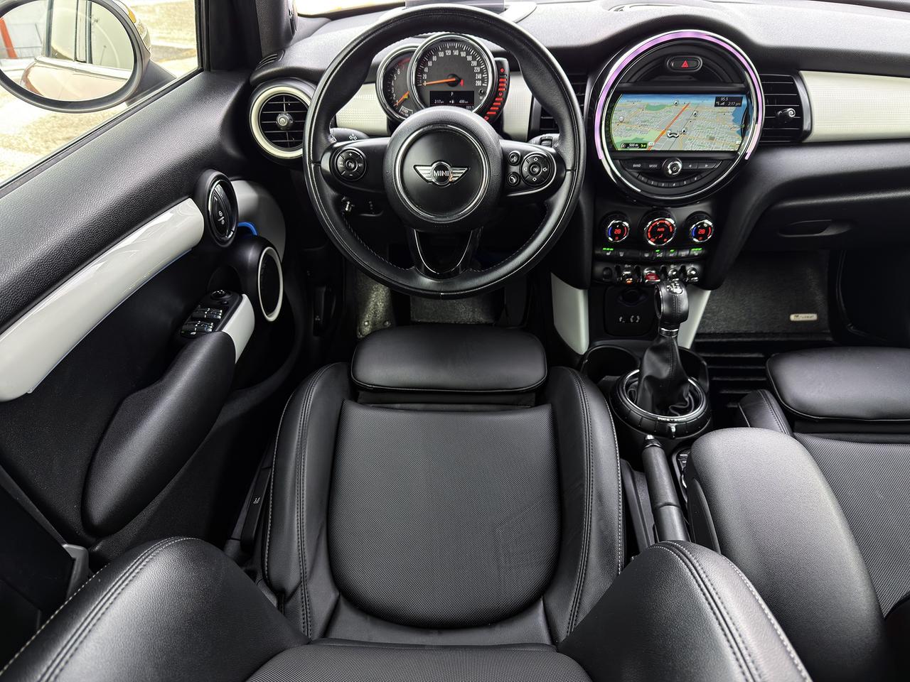 2016 MINI Cooper S w/Tech Pkg. Photo