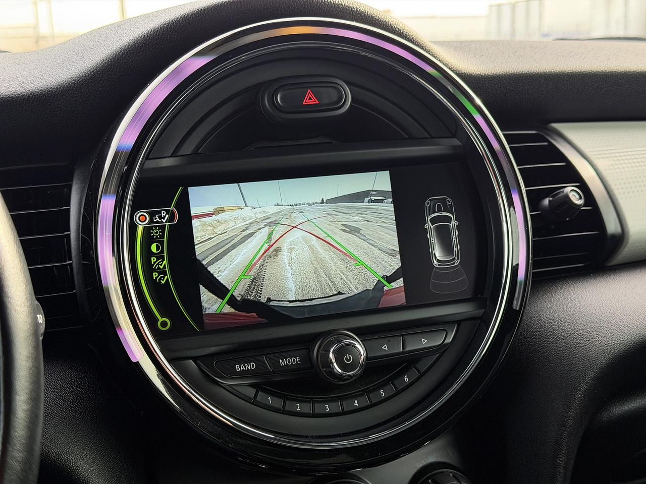 2016 MINI Cooper S w/Tech Pkg. Photo