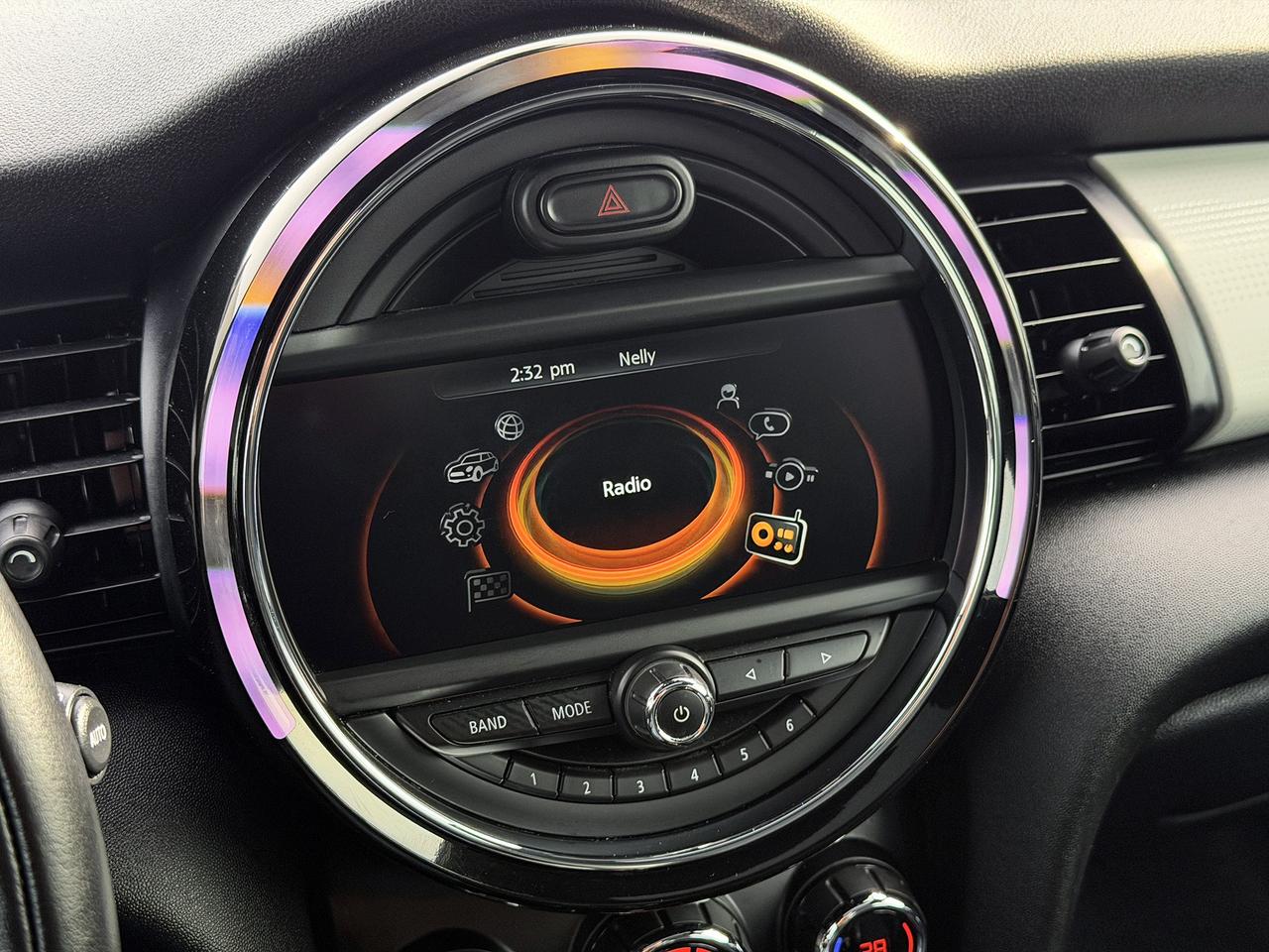 2016 MINI Cooper S w/Tech Pkg. Photo