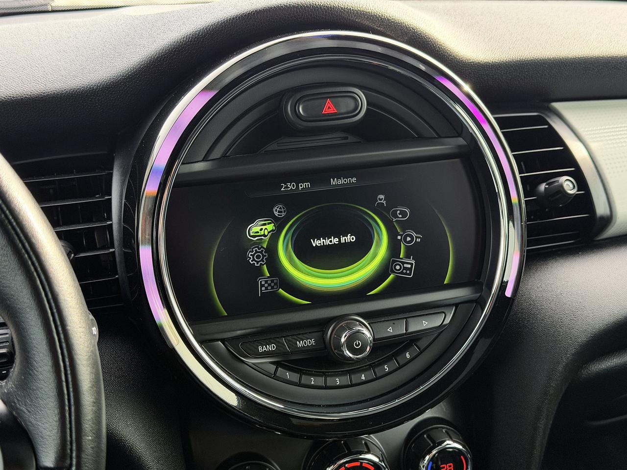 2016 MINI Cooper S w/Tech Pkg. Photo