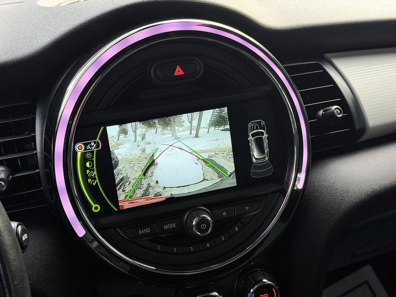 2016 MINI Cooper S w/Tech Pkg. Photo