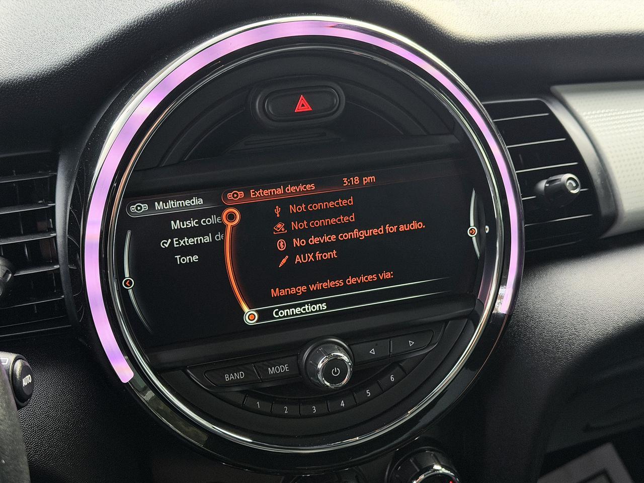 2016 MINI Cooper S w/Tech Pkg. Photo