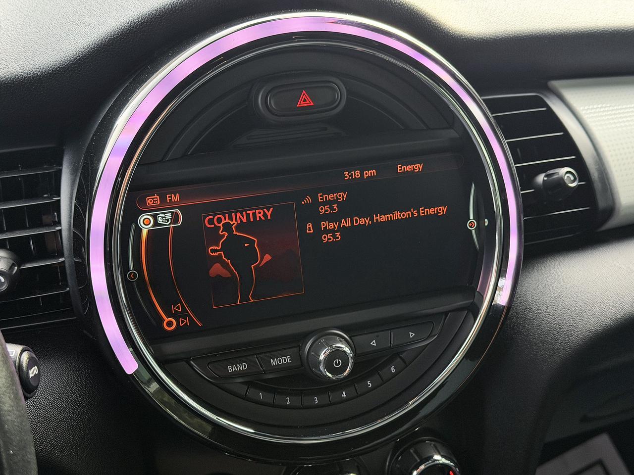 2016 MINI Cooper S w/Tech Pkg. Photo