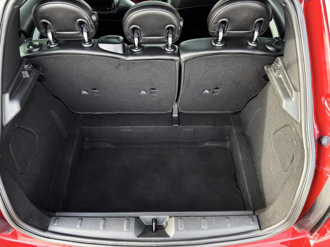 2016 MINI Cooper S w/Tech Pkg. Photo