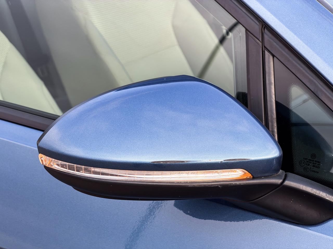 2015 Volkswagen Golf TRENDLINE Photo