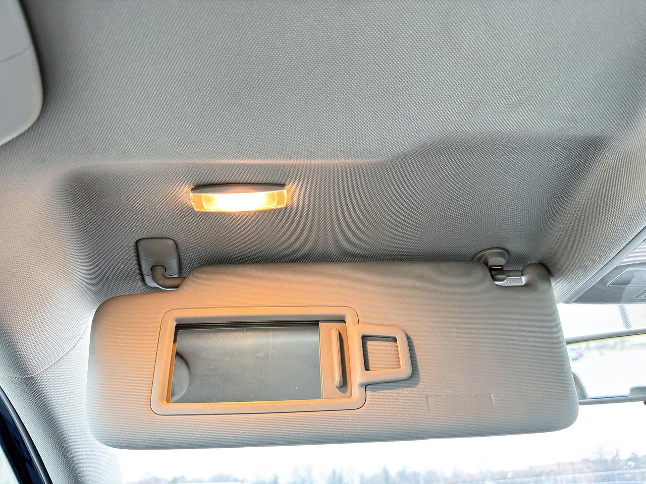 2015 Volkswagen Golf TRENDLINE Photo