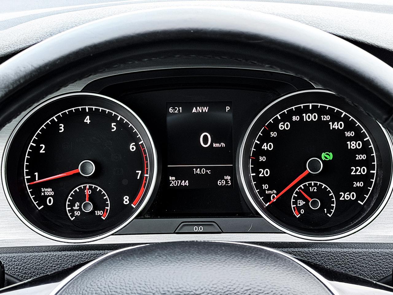 2015 Volkswagen Golf TRENDLINE Photo