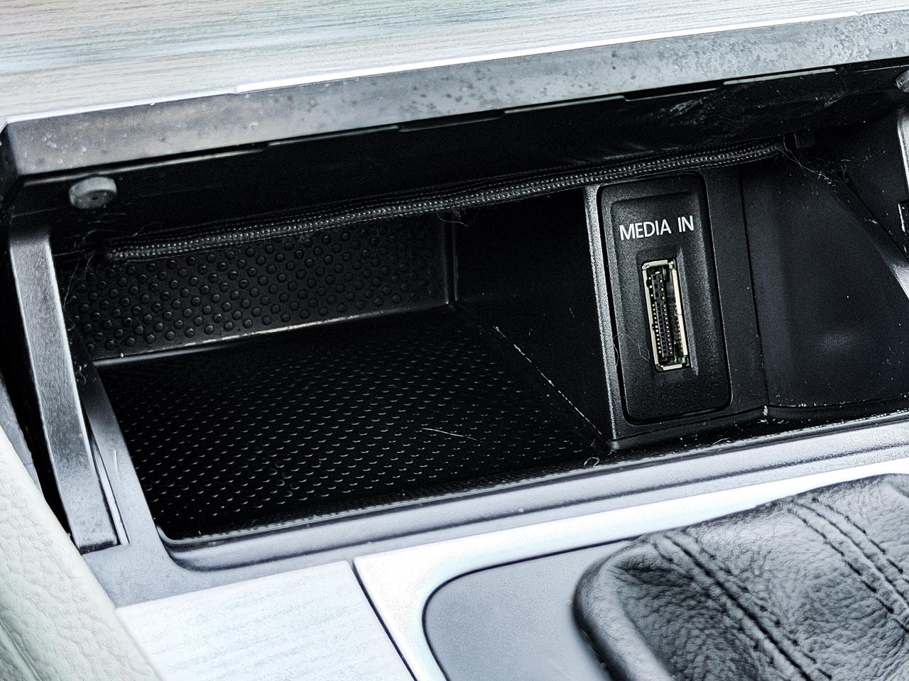 2015 Volkswagen Golf TRENDLINE Photo