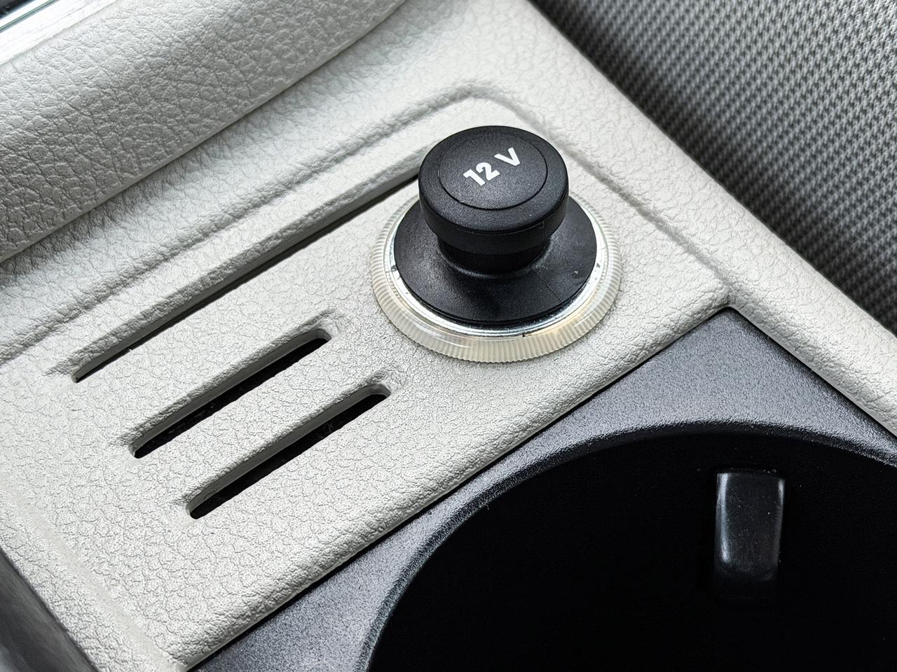 2015 Volkswagen Golf TRENDLINE Photo